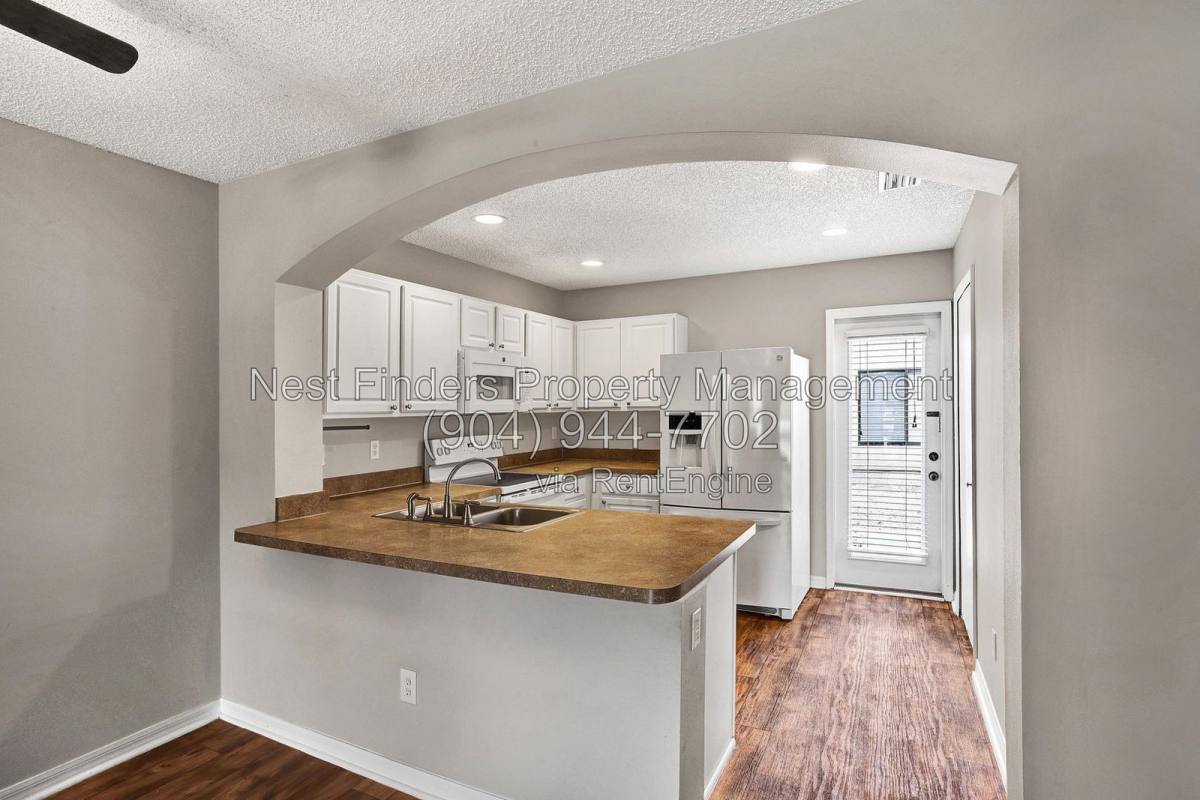 Townhouse for rent at 336 Redwood Lane, St. Johns, FL 32259