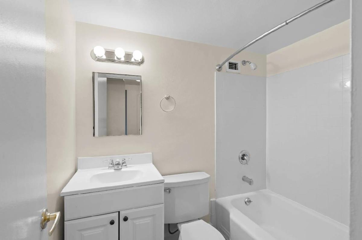 Apartment for rent at 901 SW King Ave, Portland, OR 97205