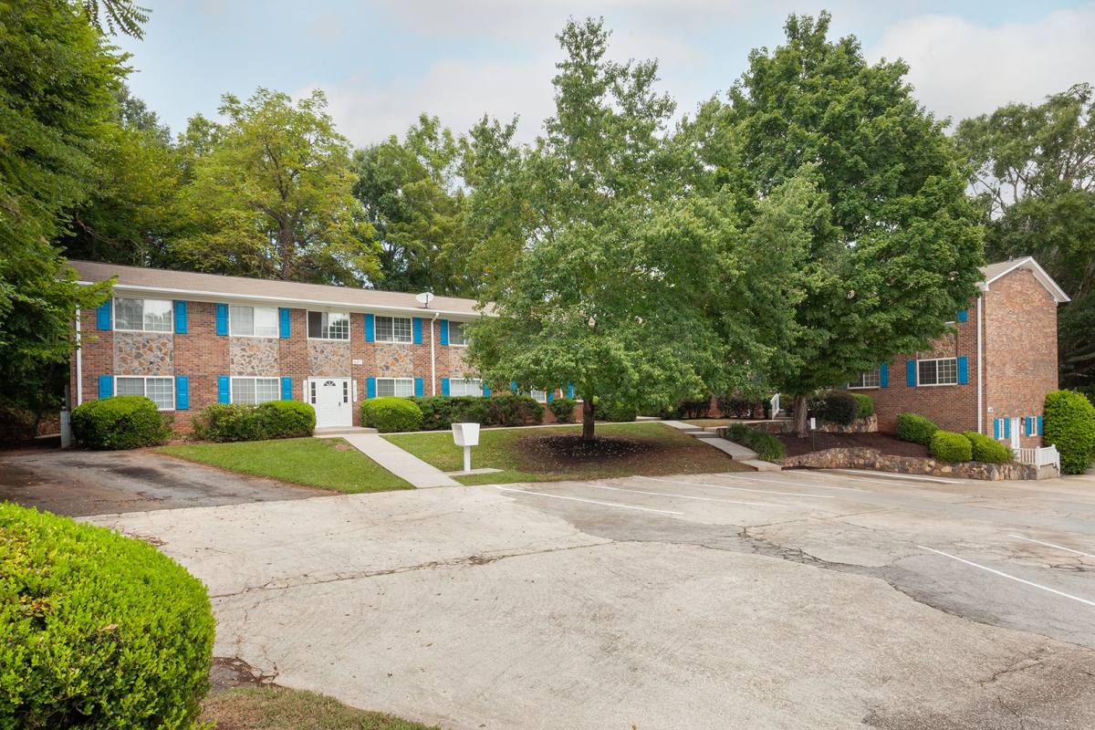 Apartment for rent at 641 Powder Springs, Smyrna, GA 30080