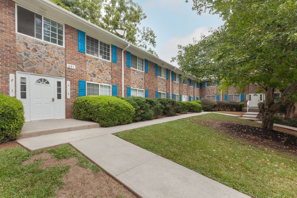 Apartment for rent at 641 Powder Springs, Smyrna, GA 30080