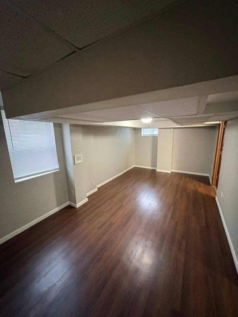 Apartment for rent at 4817 N Knoxville Ave, Peoria, IL 61614