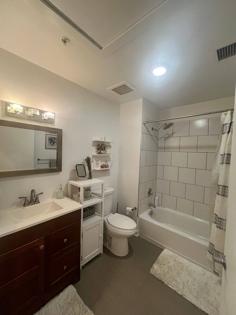 Apartment for rent at 909 Penn Ave, Pittsburgh, PA 15222