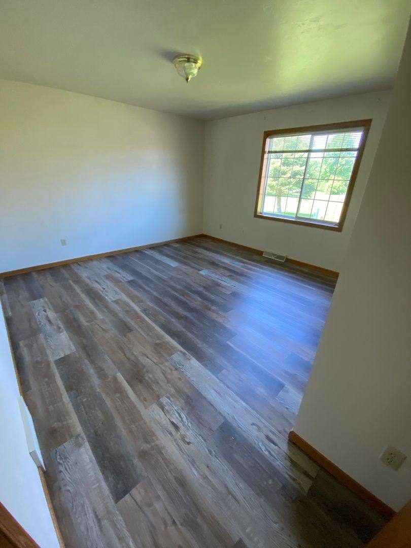 Apartment for rent at 649-401 Pearl-Henry, Seymour, WI 54165