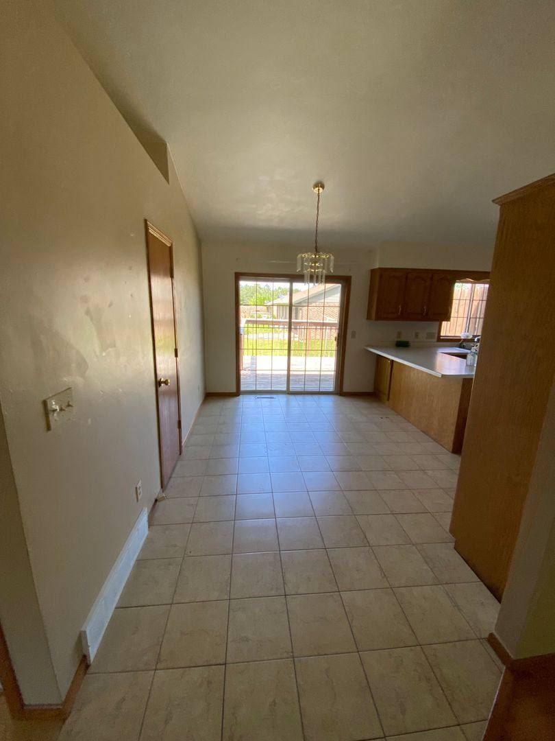 Apartment for rent at 649-401 Pearl-Henry, Seymour, WI 54165