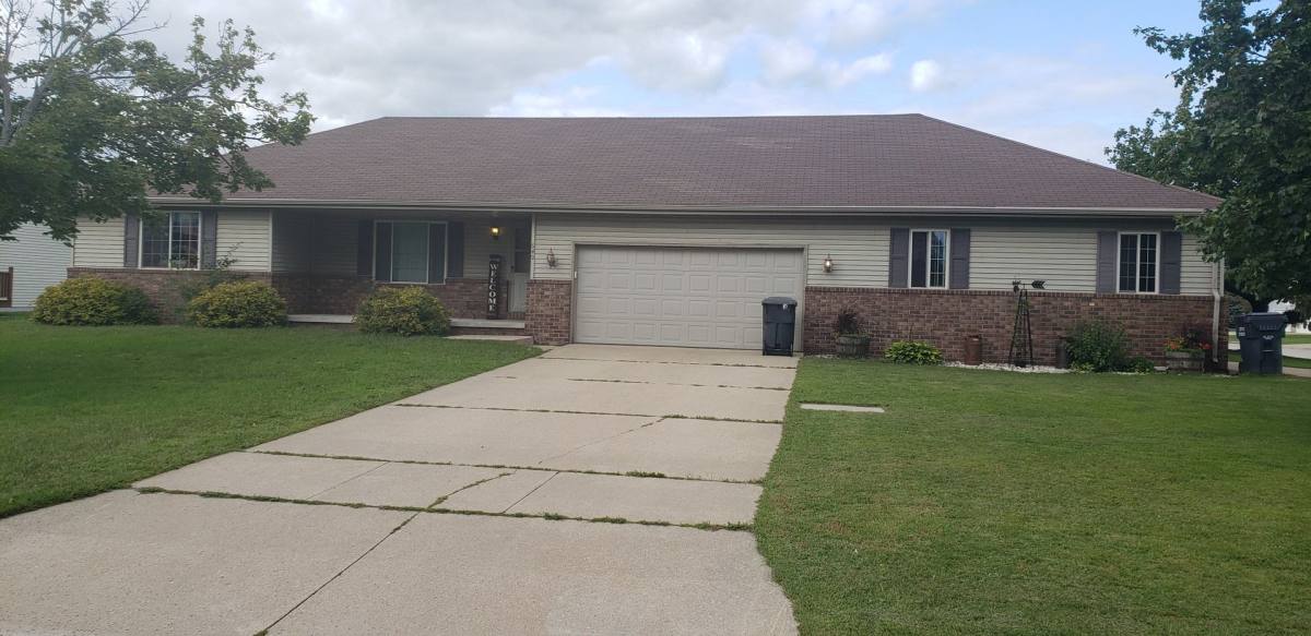 Apartment for rent at 649-401 Pearl-Henry, Seymour, WI 54165