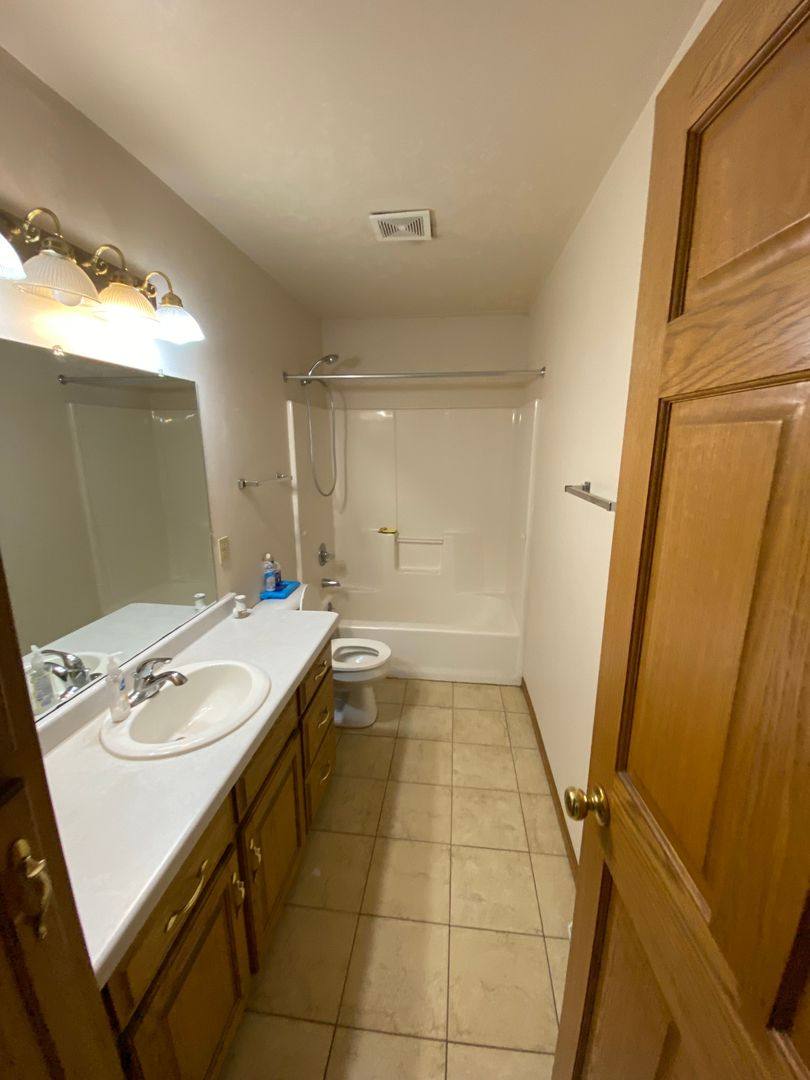 Apartment for rent at 649-401 Pearl-Henry, Seymour, WI 54165