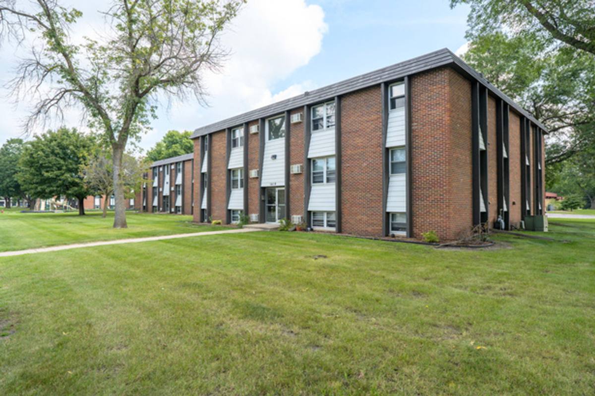Apartment for rent at 1621 Colony Court, Mankato, MN 56003