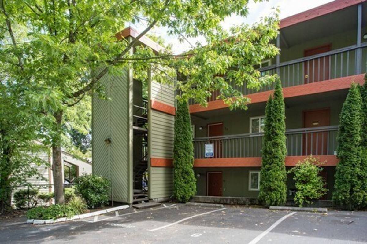 Apartment for rent at 8924-8934 SW 30th Ave, Portland, OR 97219