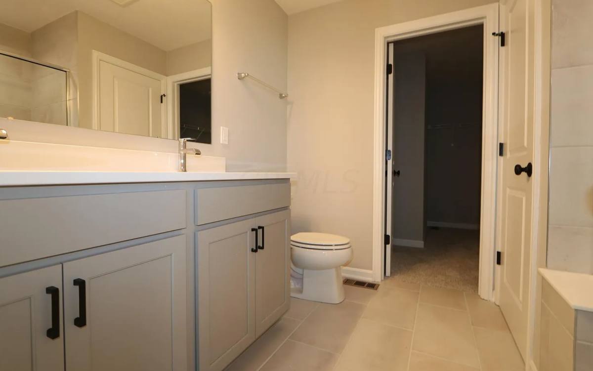 House for rent at 91 Sienna Glenn Dr, Lewis Center, OH 43035