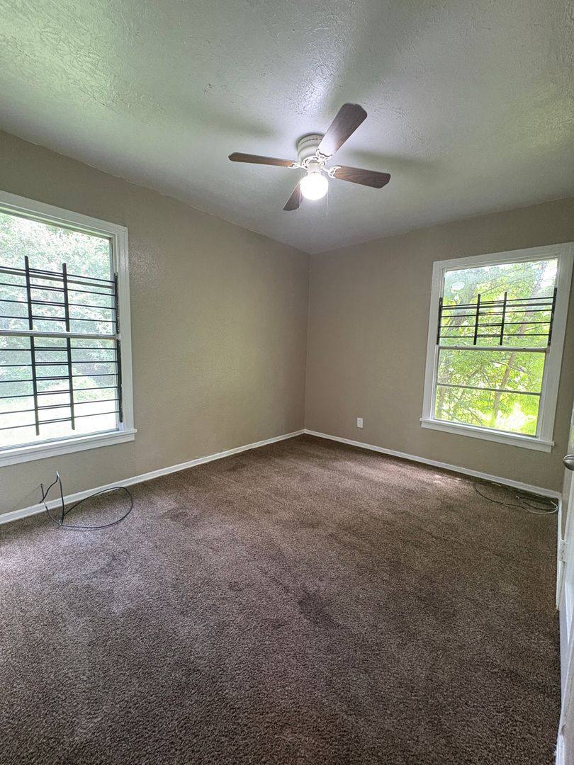 House for rent at 605 W 75th St, Shreveport, LA 71106