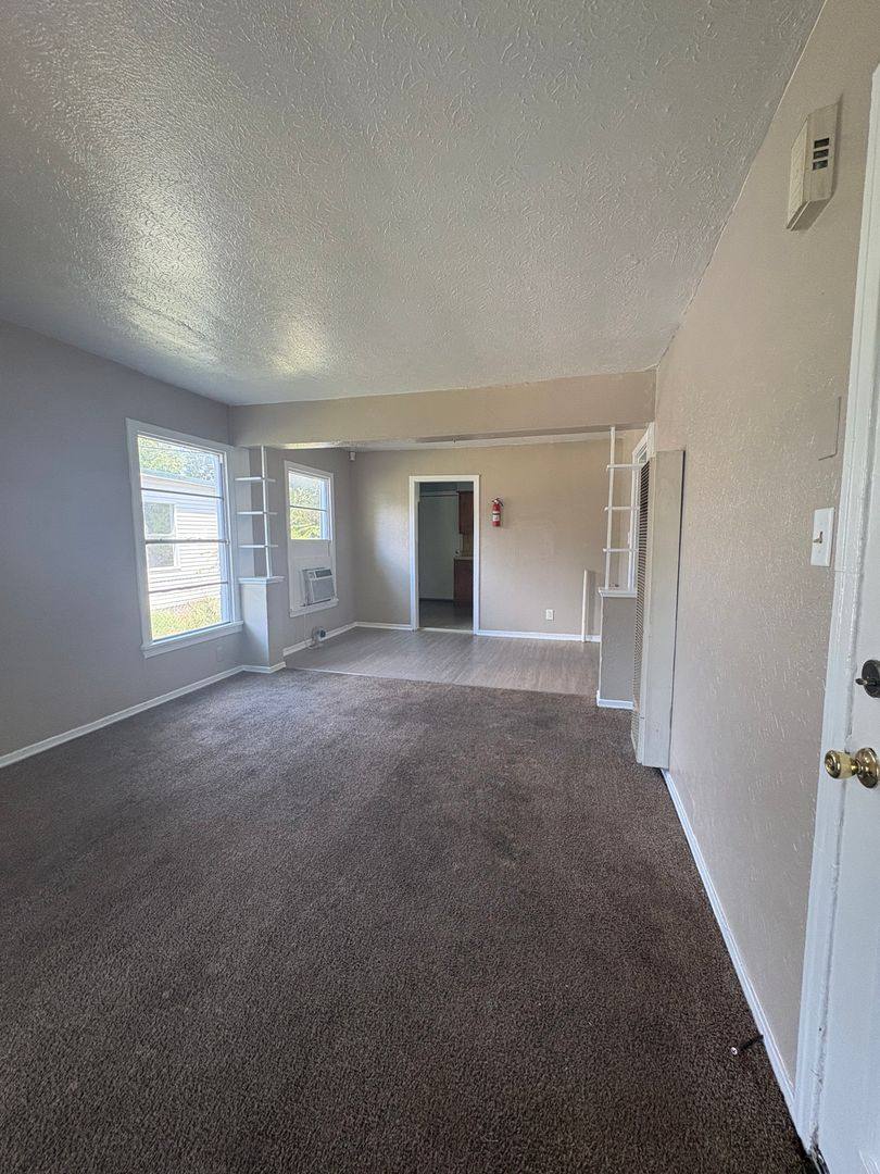 House for rent at 605 W 75th St, Shreveport, LA 71106