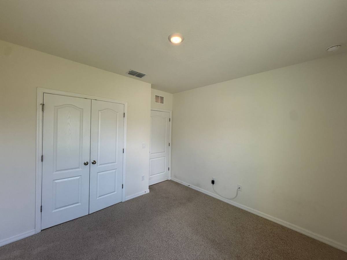 House for rent at 11106 Amber Ridge Dr, Zellwood, FL 32798