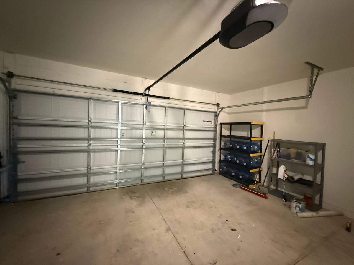 House for rent at 11106 Amber Ridge Dr, Zellwood, FL 32798