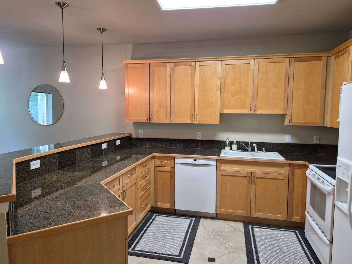 Condo for rent at 15000 Juanita Dr NE, Kenmore, WA 98028
