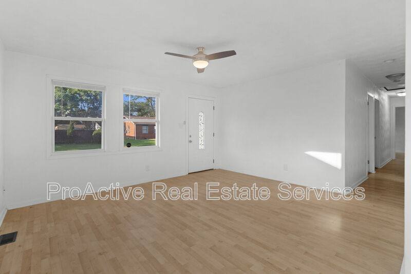 905 Tifton St, Norfolk, VA 23513 - House for Rent - Image 3