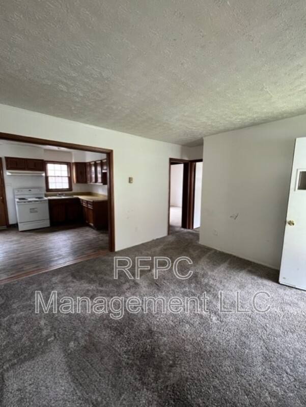 Apartment for rent at 218 S College Ave #2, Bluefield, VA 24605
