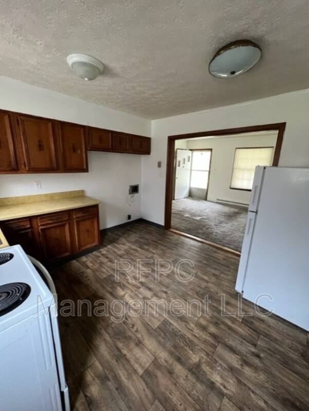 Apartment for rent at 218 S College Ave #2, Bluefield, VA 24605