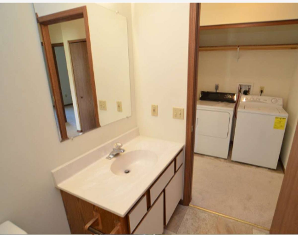 Apartment for rent at Sunnyfield Court, 207-215 Sunnyfield Court, Watertown, WI 53098