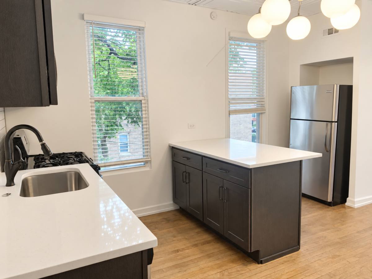 1401 N Oakley Blvd, Chicago, IL 60622 - Apartment for Rent - Image 3