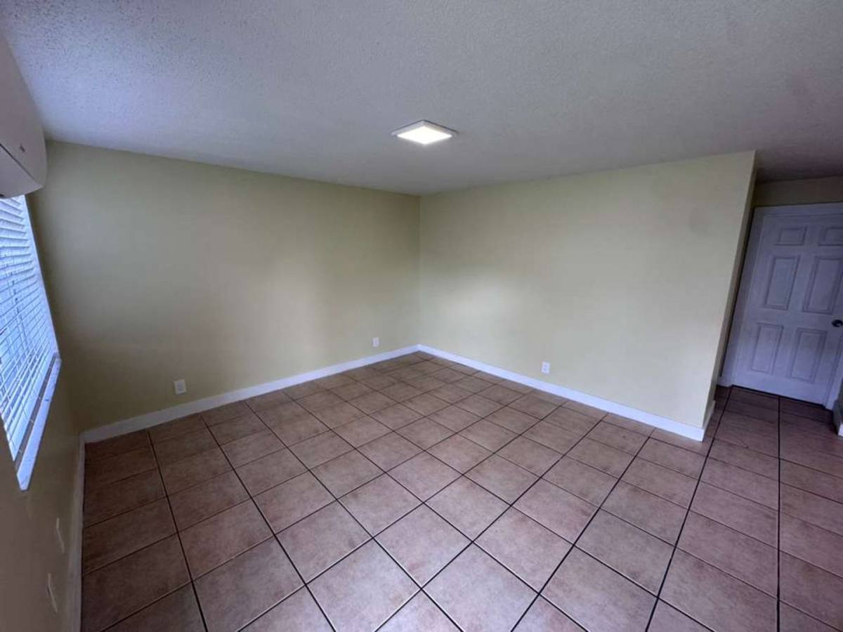 1875 40 Ave, Vero Beach, FL 32960 - Apartment for Rent - Image 10