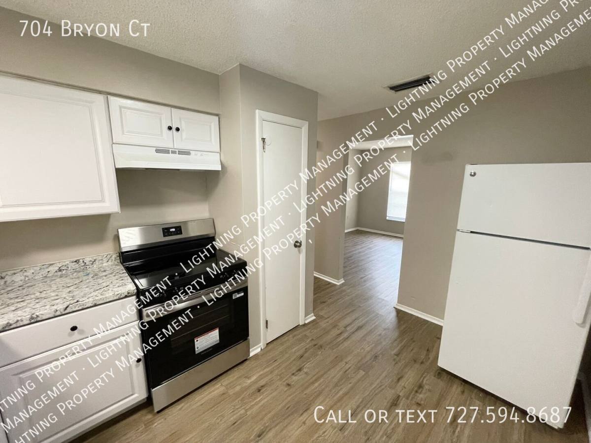 Apartment for rent at 704 Bryon Court, Lakeland, FL 33810