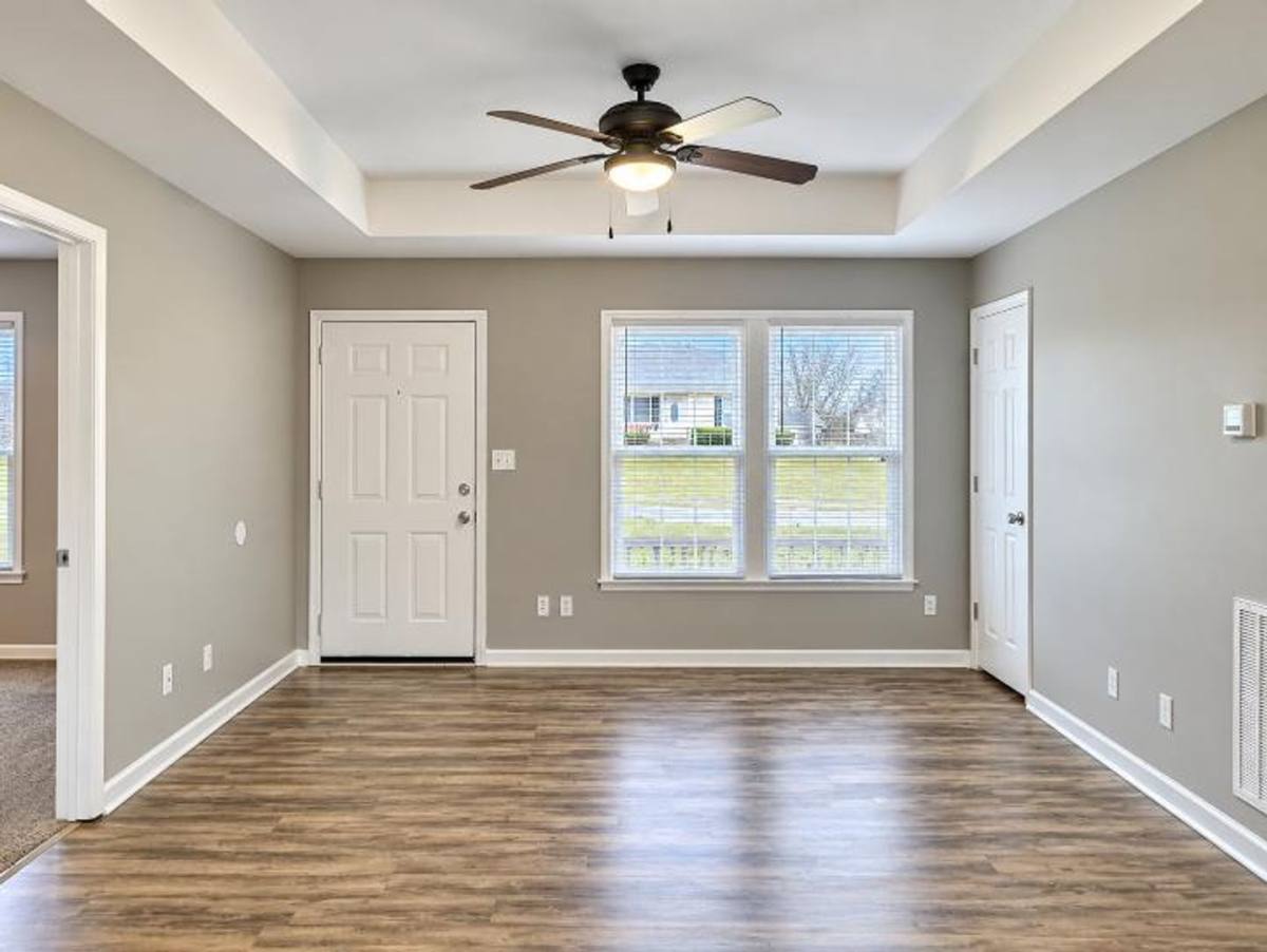 815 Princeton Circle, Clarksville, TN 37042 - House for Rent - Image 2