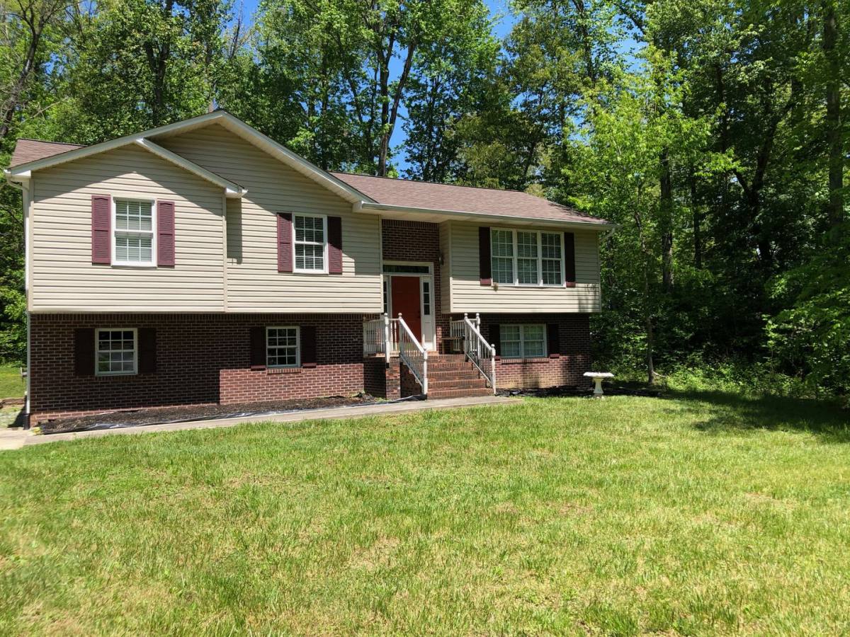 House for rent at 415 Greenland Lane, Church Hill, TN 37642
