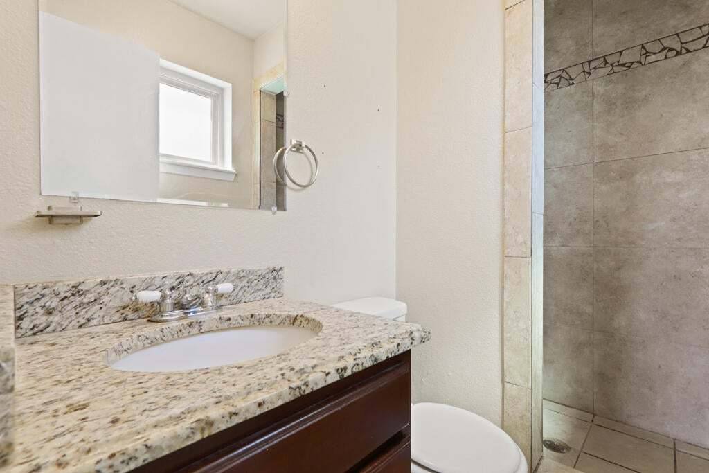 304 Carnival Dr, El Paso, TX 79912 - House for Rent - Image 20