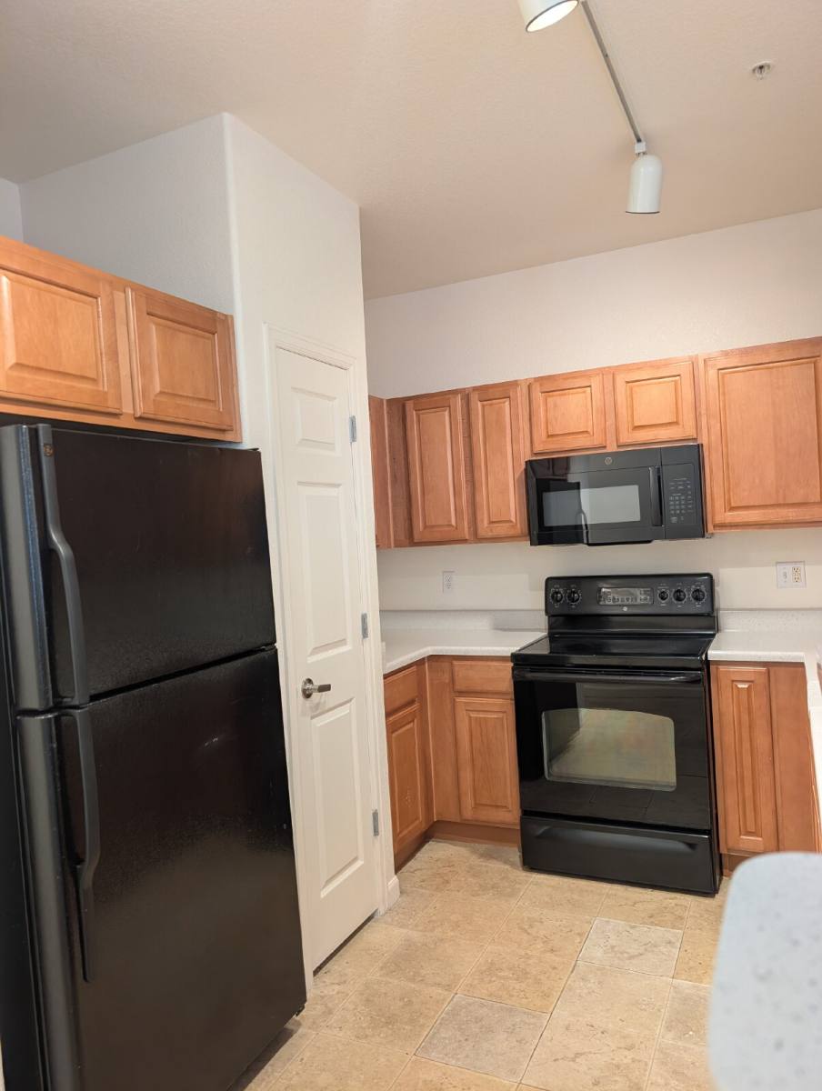 5255 Memphis St #1108, Denver, CO 80239 - Condo for Rent - Image 6