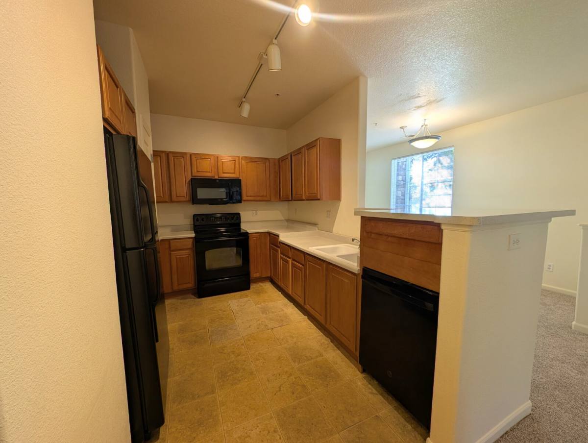 5255 Memphis St #1108, Denver, CO 80239 - Condo for Rent - Image 5
