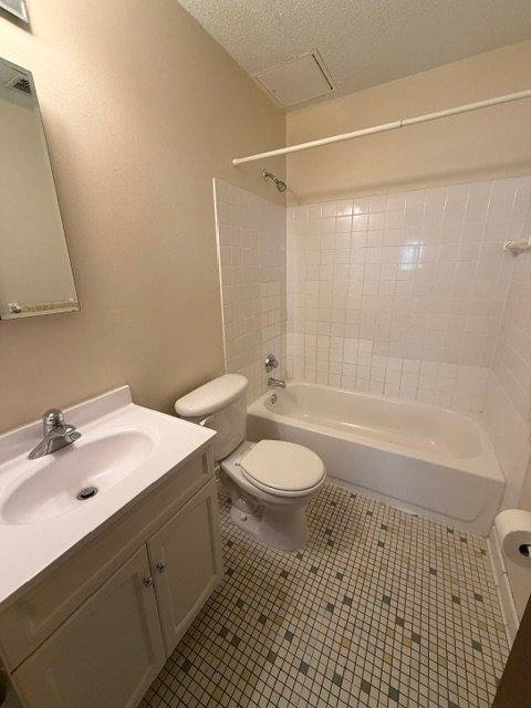 Apartment for rent at 4819 Azelia Ave N #3, Minneapolis, MN 55429