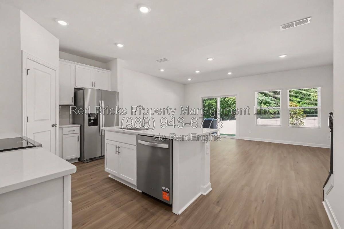 Townhouse for rent at 3125 Ophelia Alley, Charlotte, NC 28213