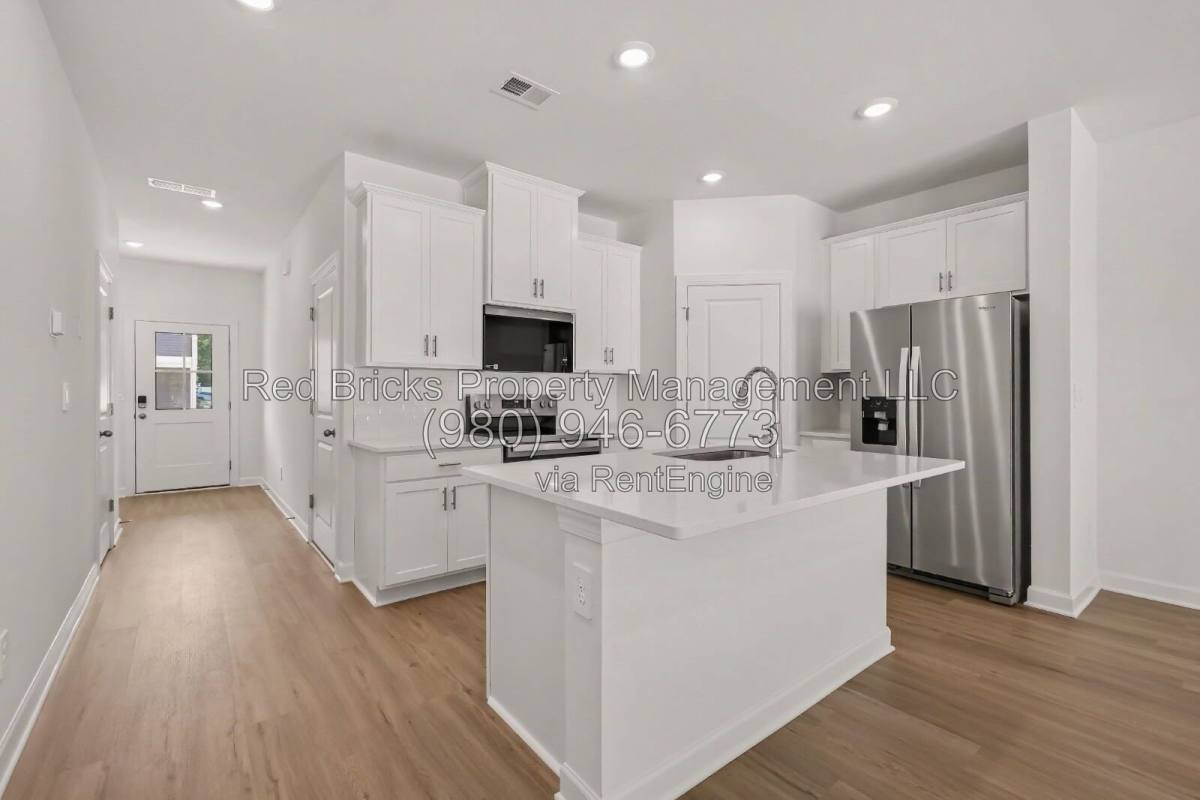 Townhouse for rent at 3125 Ophelia Alley, Charlotte, NC 28213