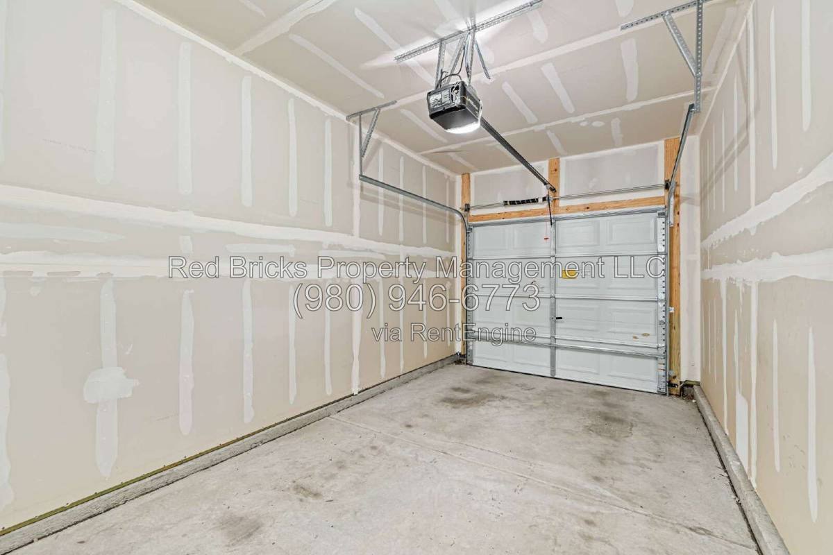 Townhouse for rent at 13561 Browhill Lane, Charlotte, NC 28278