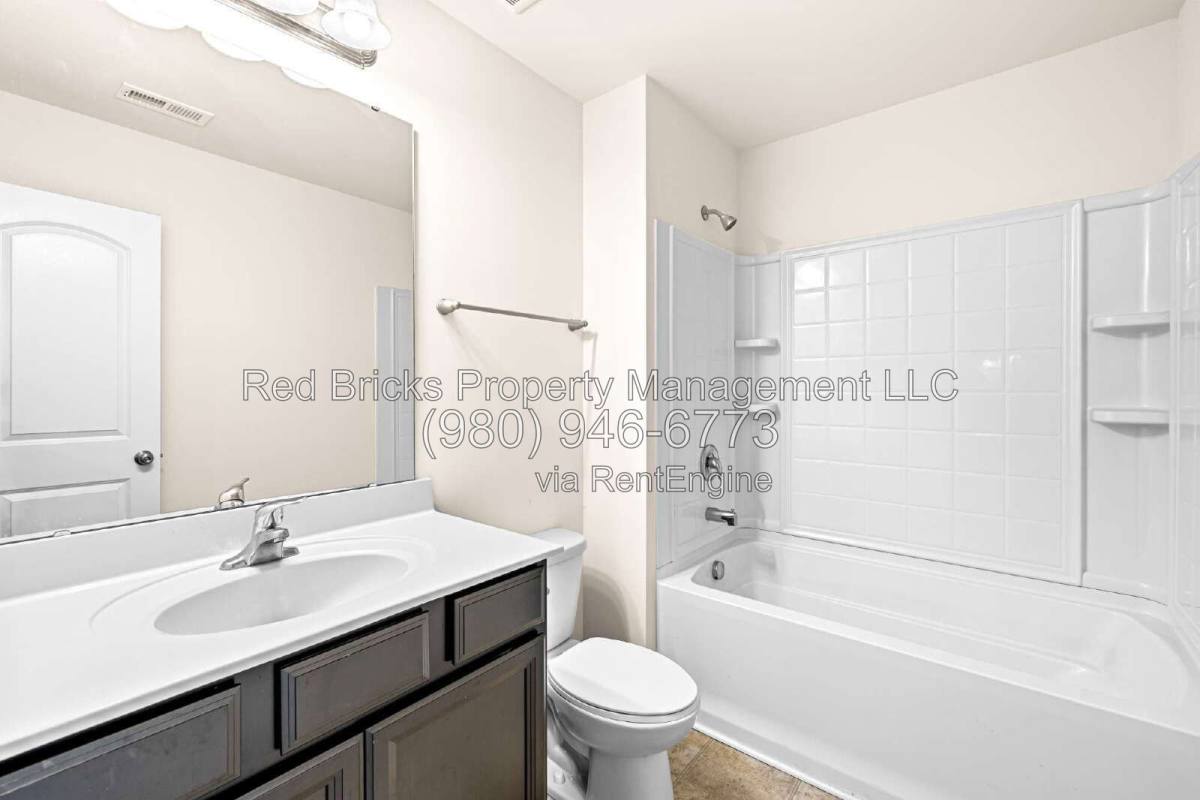 Townhouse for rent at 13561 Browhill Lane, Charlotte, NC 28278