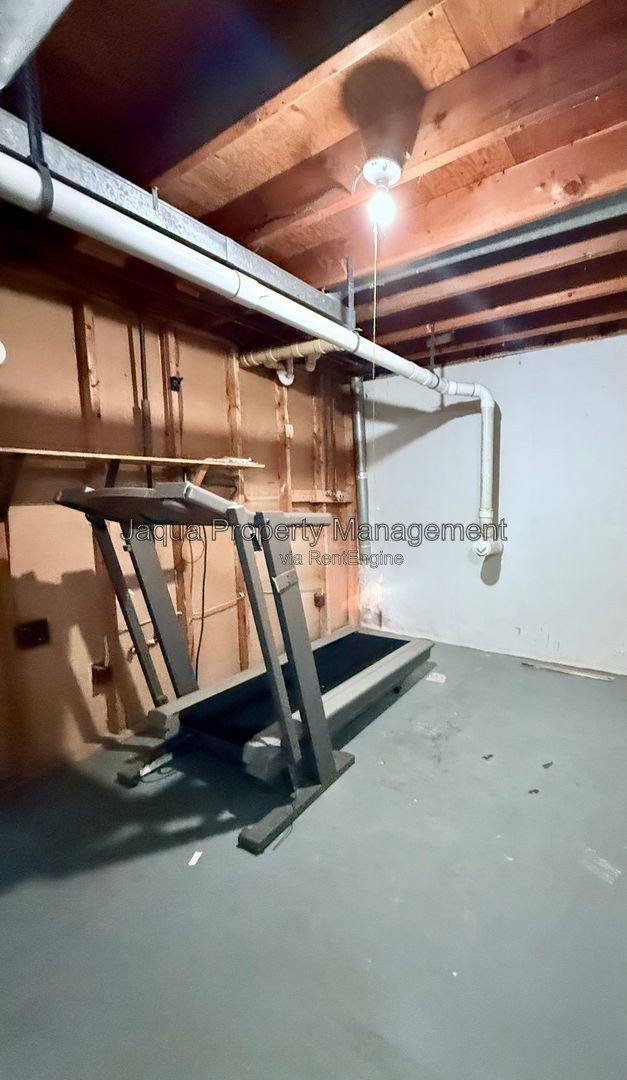 Apartment for rent at 817 Clover St #817, Kalamazoo, MI 49008