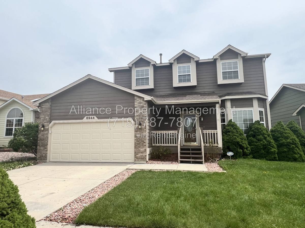 House for rent at 6944 Lost Springs Dr, Colorado Springs, CO 80923