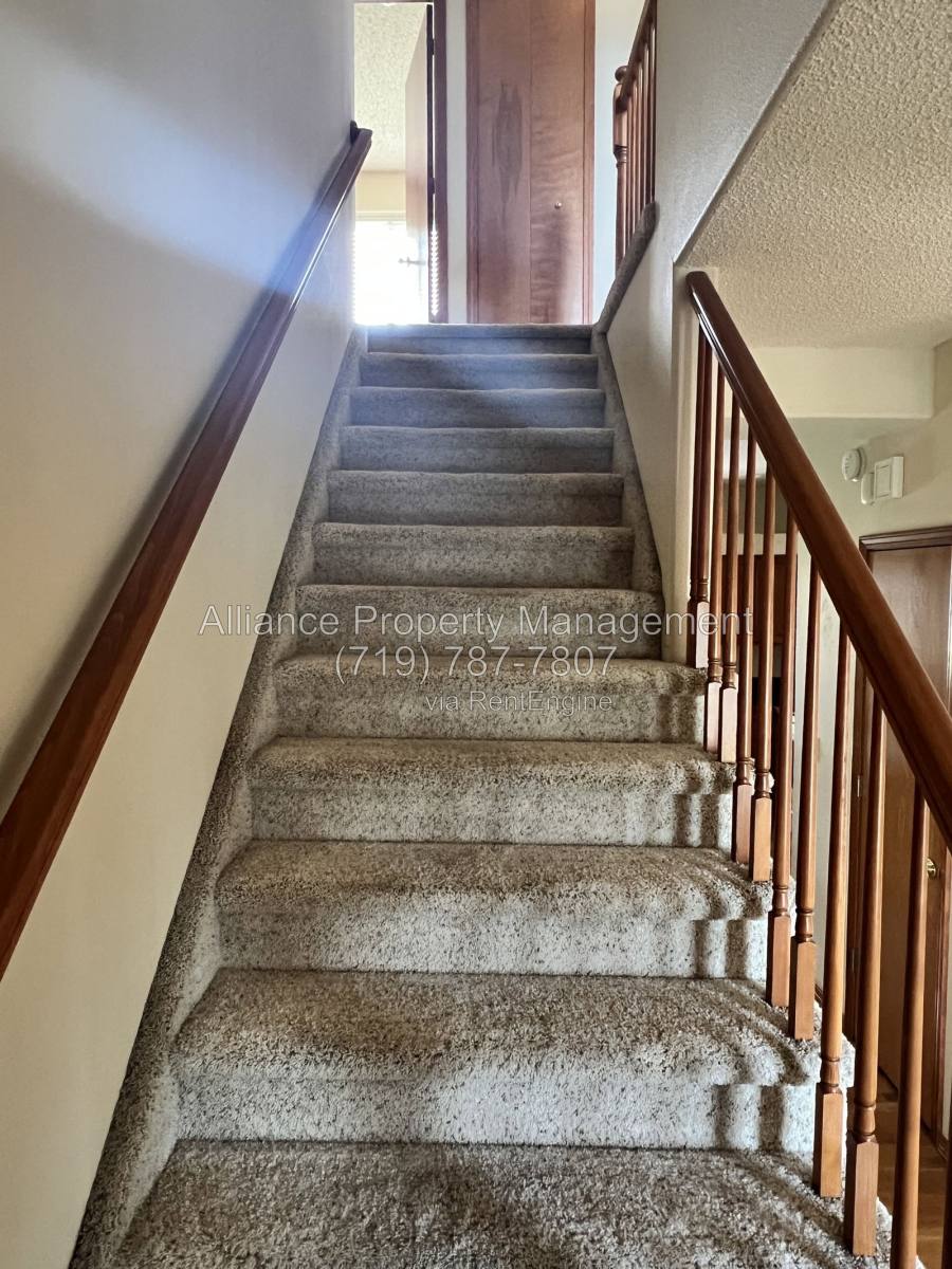 House for rent at 6944 Lost Springs Dr, Colorado Springs, CO 80923