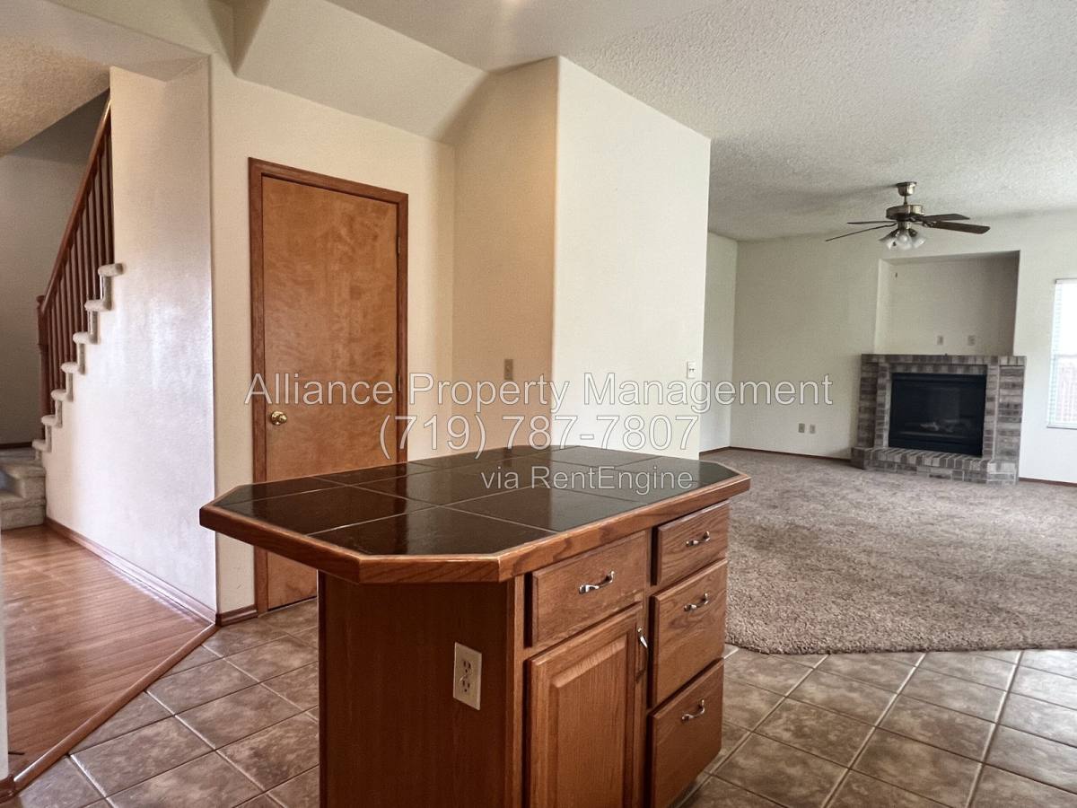 House for rent at 6944 Lost Springs Dr, Colorado Springs, CO 80923