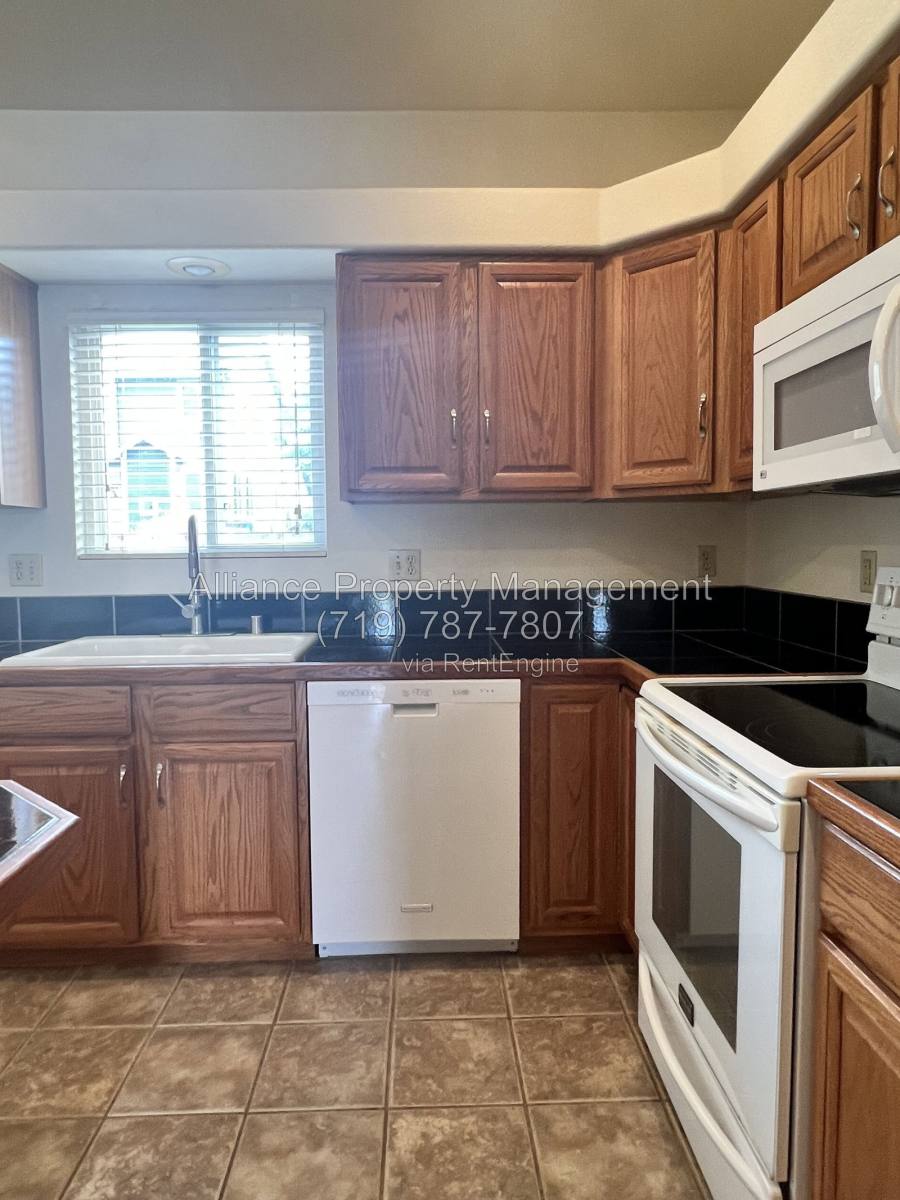 House for rent at 6944 Lost Springs Dr, Colorado Springs, CO 80923