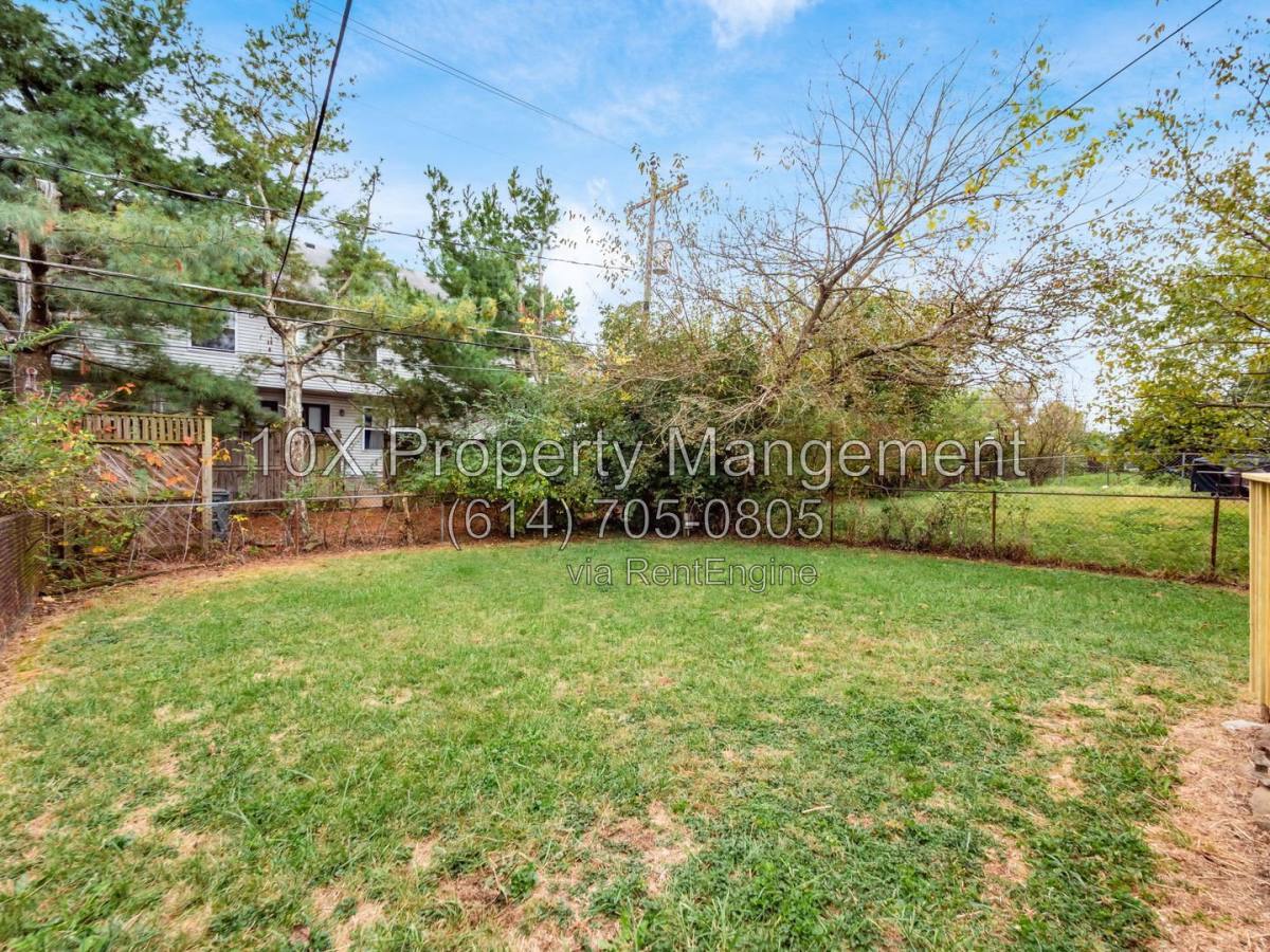 Apartment for rent at 8235 Goldsmith Dr, Reynoldsburg, OH 43068