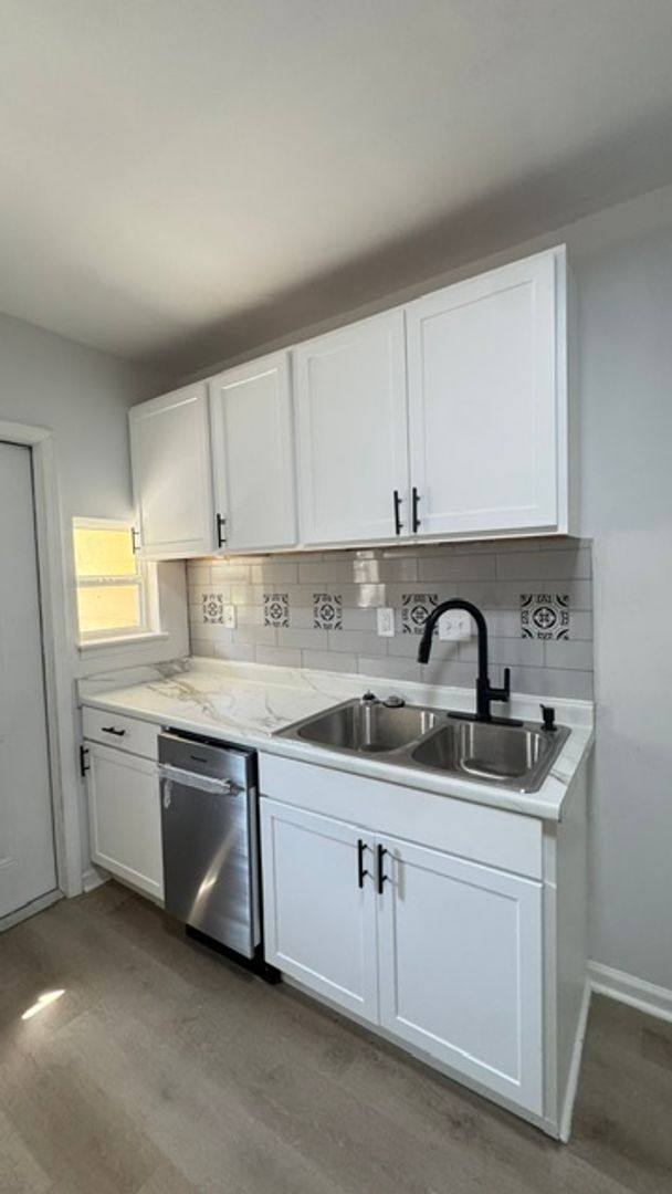 Apartment for rent at 222 Mount Vernon Dr, Montgomery, AL 36105