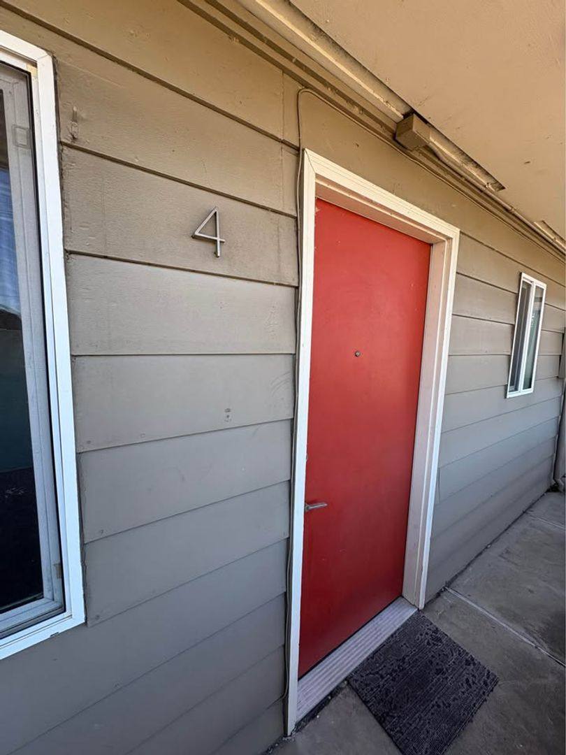 Apartment for rent at 1848 1879 M St, Springfield, OR 97477