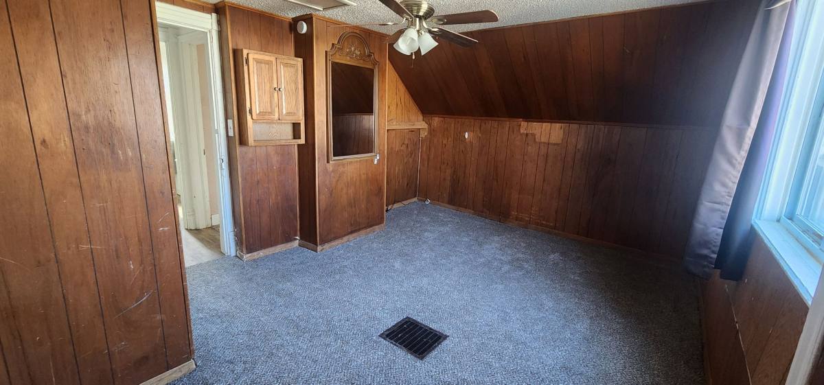 Apartment for rent at 814 9th Ave SW, Austin, MN 55912