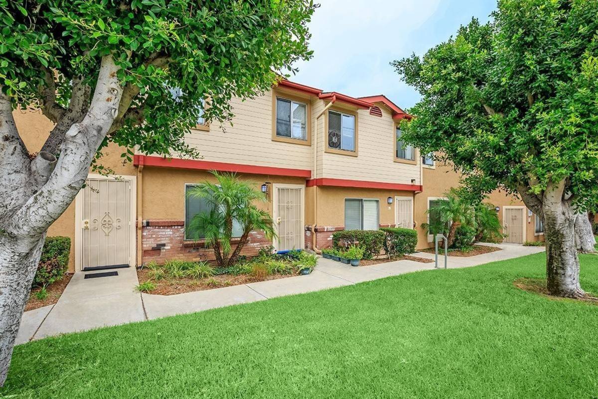 Townhouse for rent at 8031 Winter Gardens Blvd, El Cajon, CA 92021