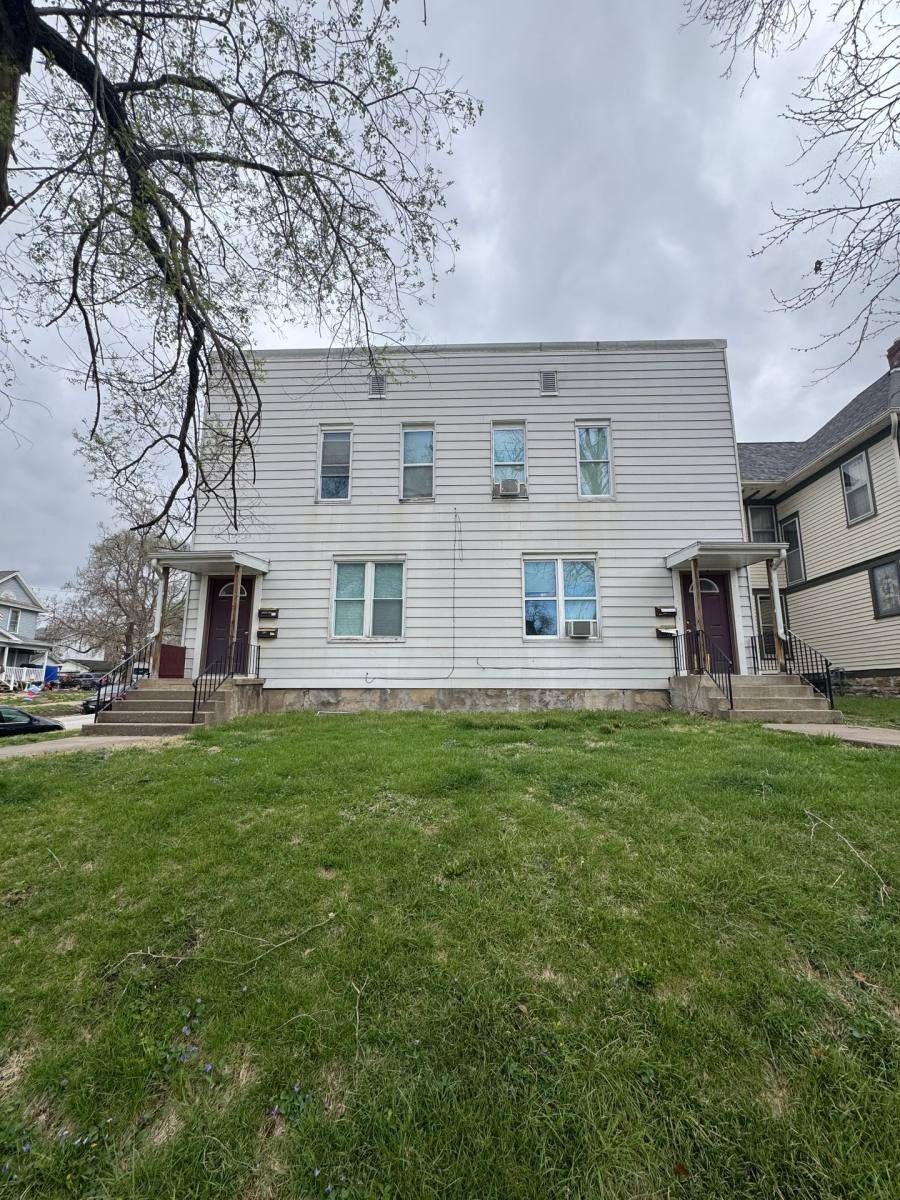 Apartment for rent at 729 High St, Keokuk, IA 52632