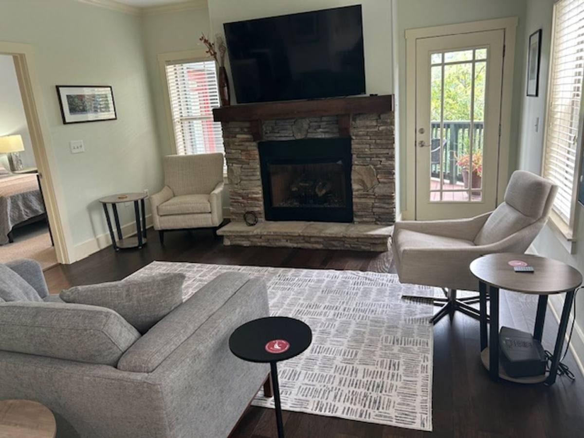9 Kenilworth Knolls #213, Asheville, NC 28805 - House for Rent - Image 5