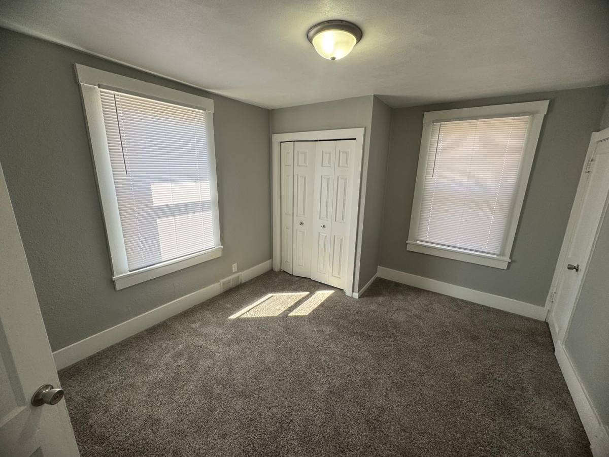 Apartment for rent at 524 Lincoln Court, Davenport, IA 52804