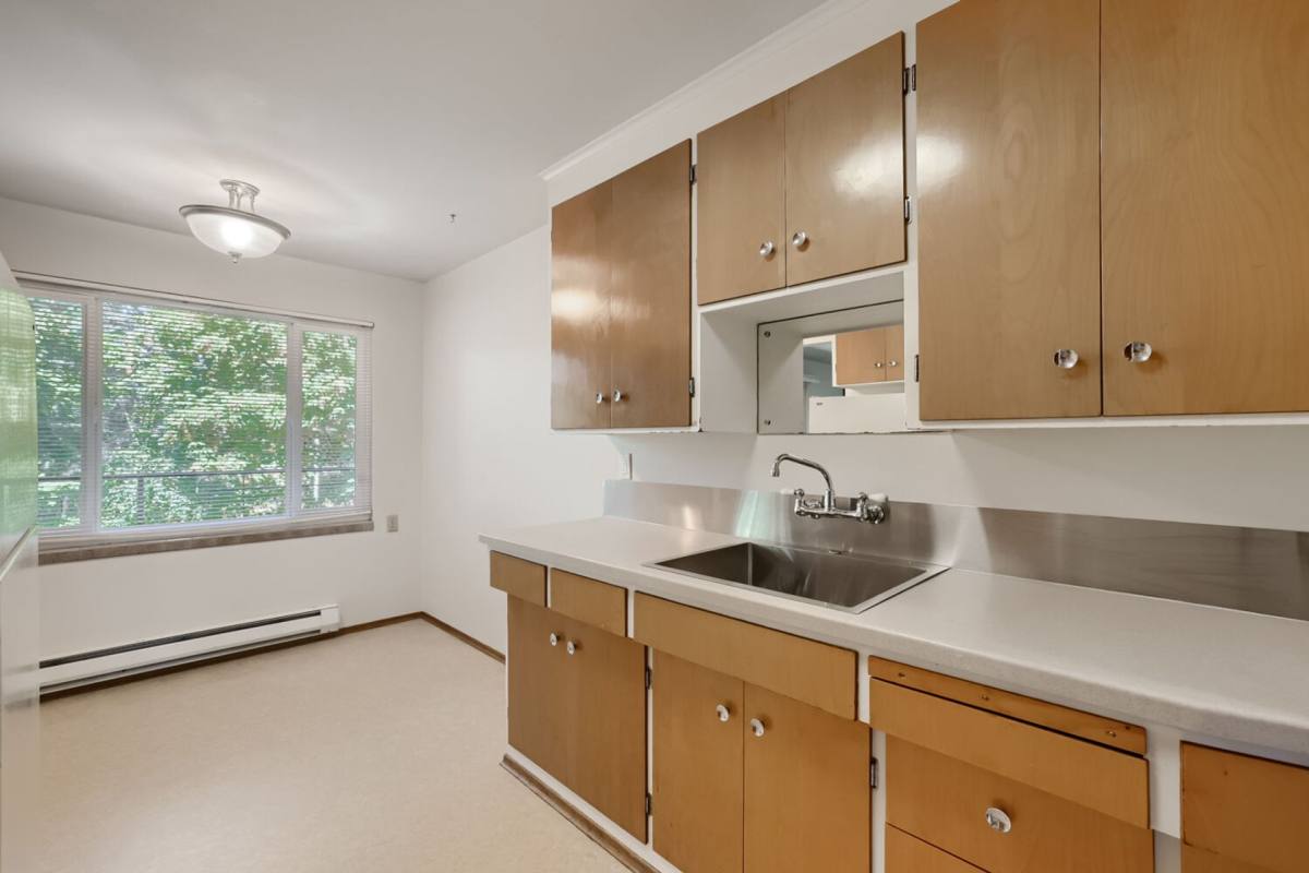 Apartment for rent at 8257 Corliss Ave N #6, Seattle, WA 98103