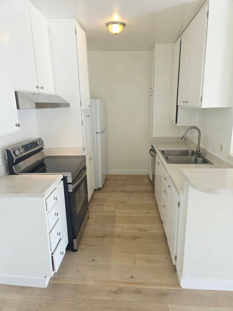 18561 Prairie St, Northridge, CA 91324 - Apartment for Rent - Image 6
